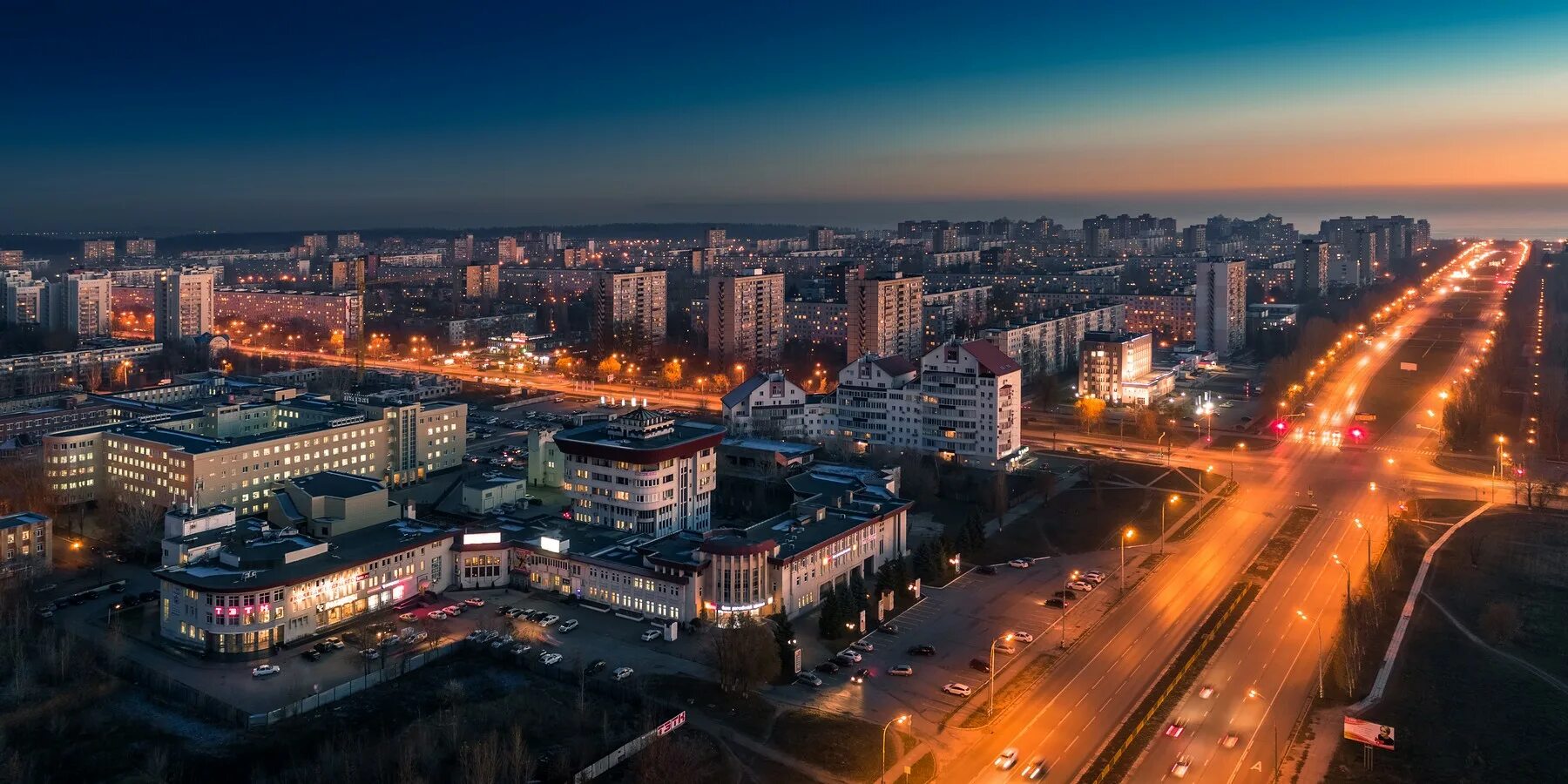 Новые города за 15 лет. Ночной Тольятти Автозаводский район. Тольятти ночью Автозаводский район. Ночной Автозаводский район Нижний Новгород. Нижний Новгород Автозаводский район ночью.