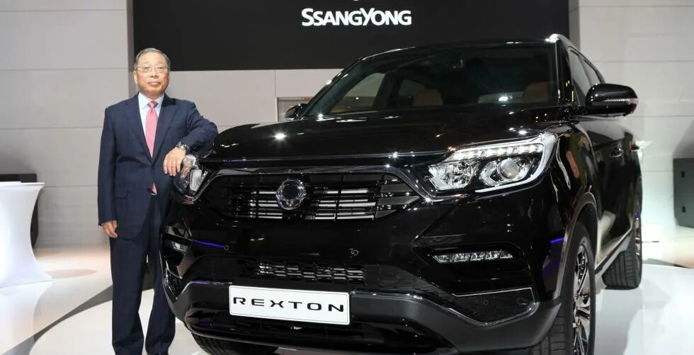 Ssangyong motor company черная. Санг енг ceo. Ssangyong офис. Korea ssangyong motor. Ssangyong motor.