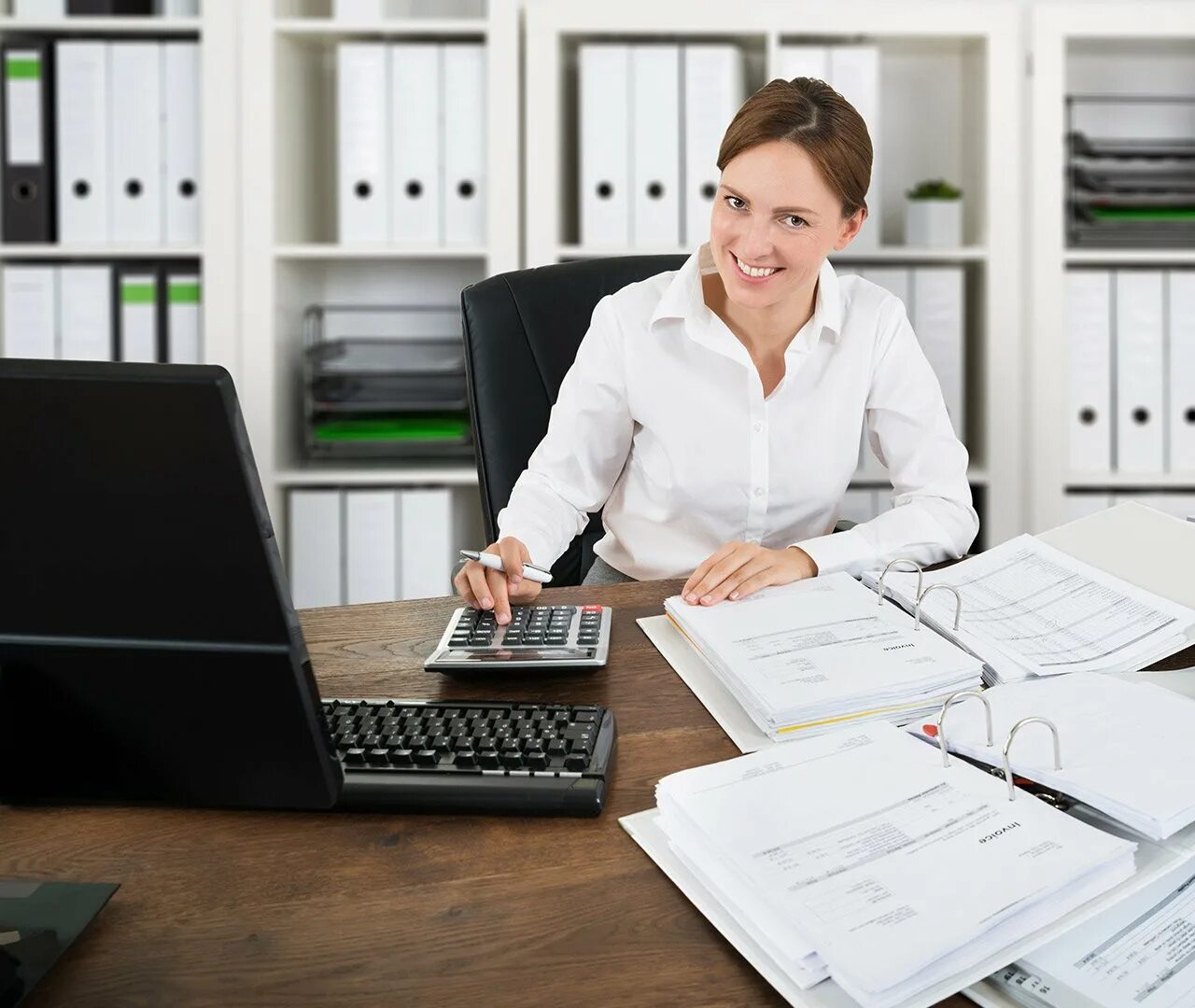 Бухгалтер. Офисный работник. 1с бухгалтерия. Бухгалтер картинки. Лучший бухгалтерии.