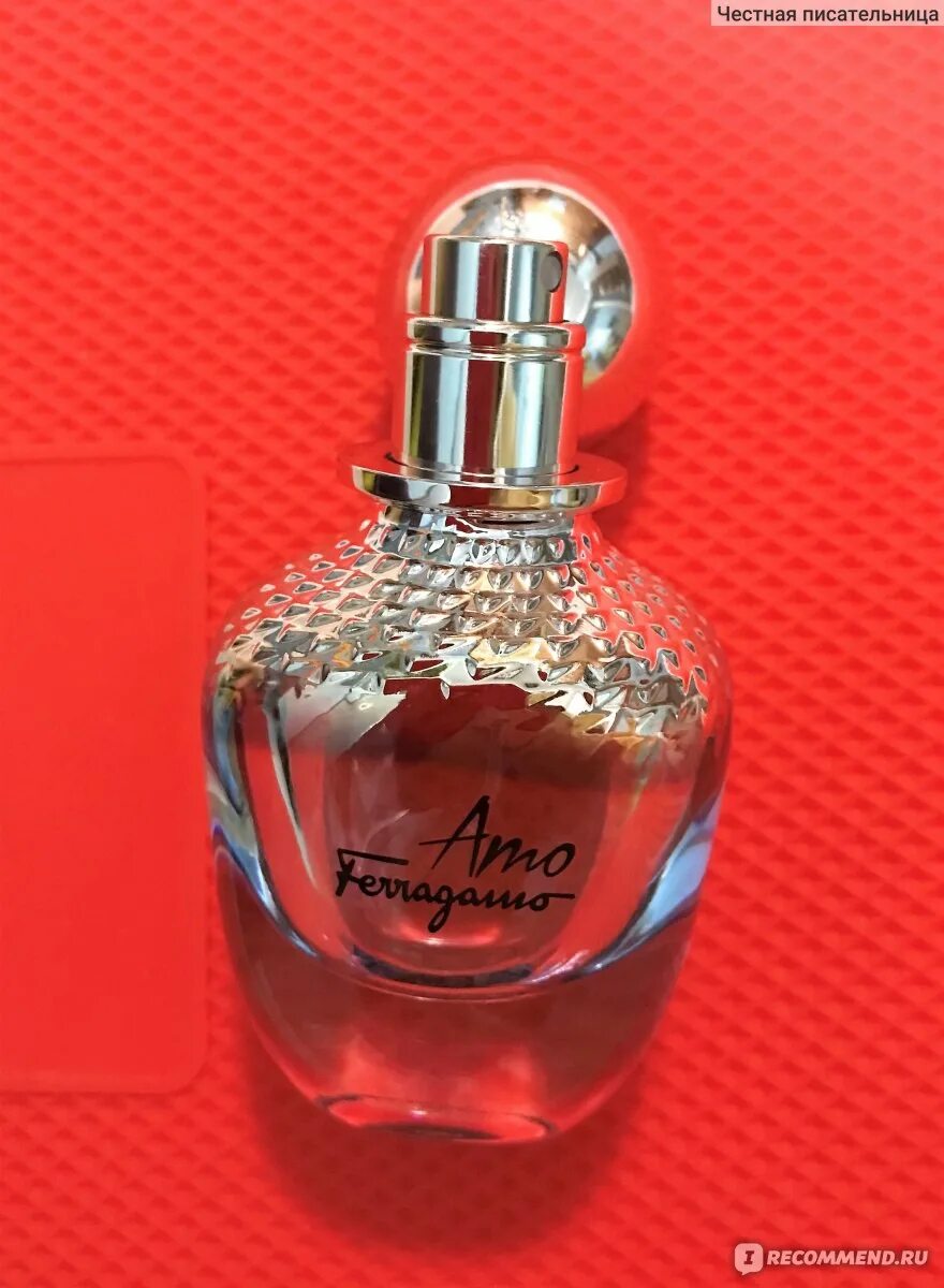 Amo ferragamo отзывы. Аморе Феррагамо. АМО Феррагамо женские. Сальваторе Феррагамо Флауэрфул. Сальваторе Феррагамо АМО Рени духи.