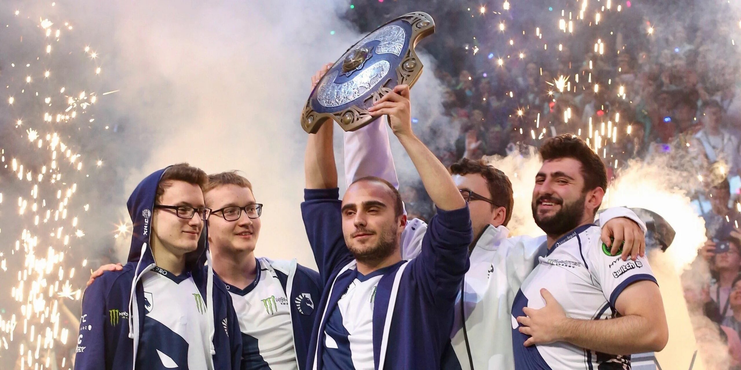 1 2 июня 2017. Team Liquid ti7. Тим Ликвид 2017 дота. Команда the Interneshonal Liquid 2017. Liquid Dota 2 International 2017.