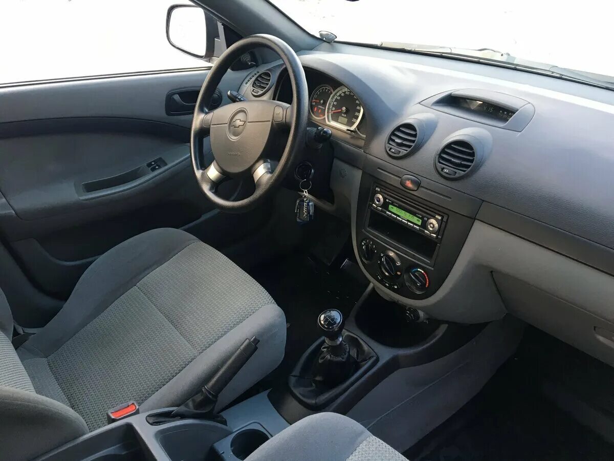 Chevrolet Lacetti 2007 седан салон. Chevrolet Lacetti 2007 салон. Chevrolet Lacetti 2008 салон. Салон Шевроле Лачетти седан 2007. Лачетти хэтчбек 1.4 масло