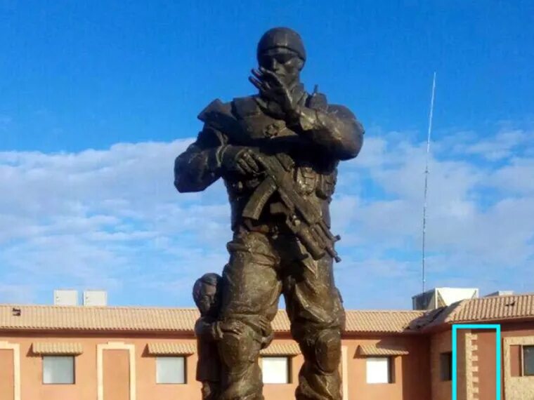 Сальск вагнер. Памятник ЧВК Вагнер. Молькино ЧВК Вагнер. Памятник ЧВК В Сирии. Памятники добровольцам ЧВК.