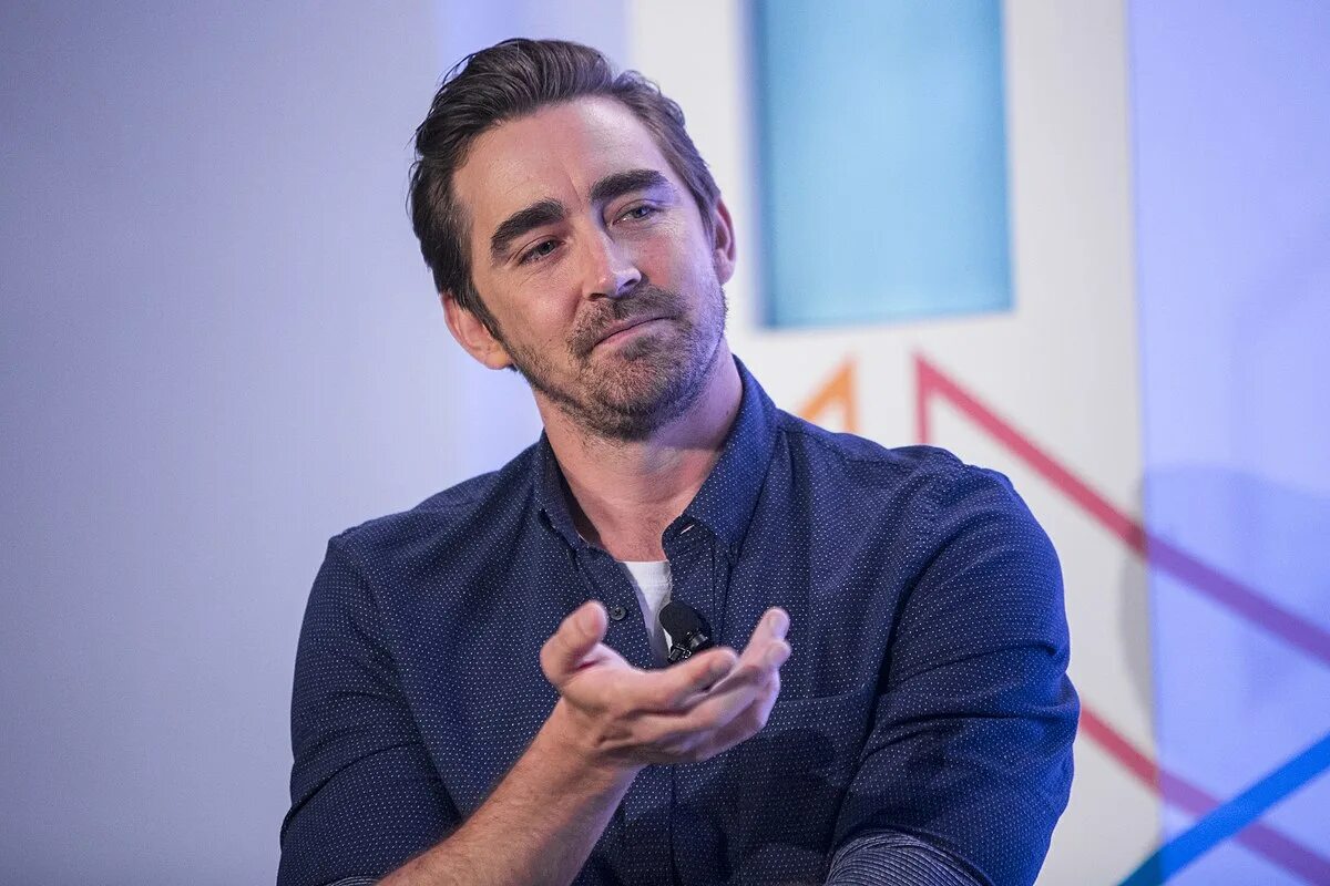Be on pace. Ли пейс. ли пейс 2025. lee pace 2025. lee grinner pace.