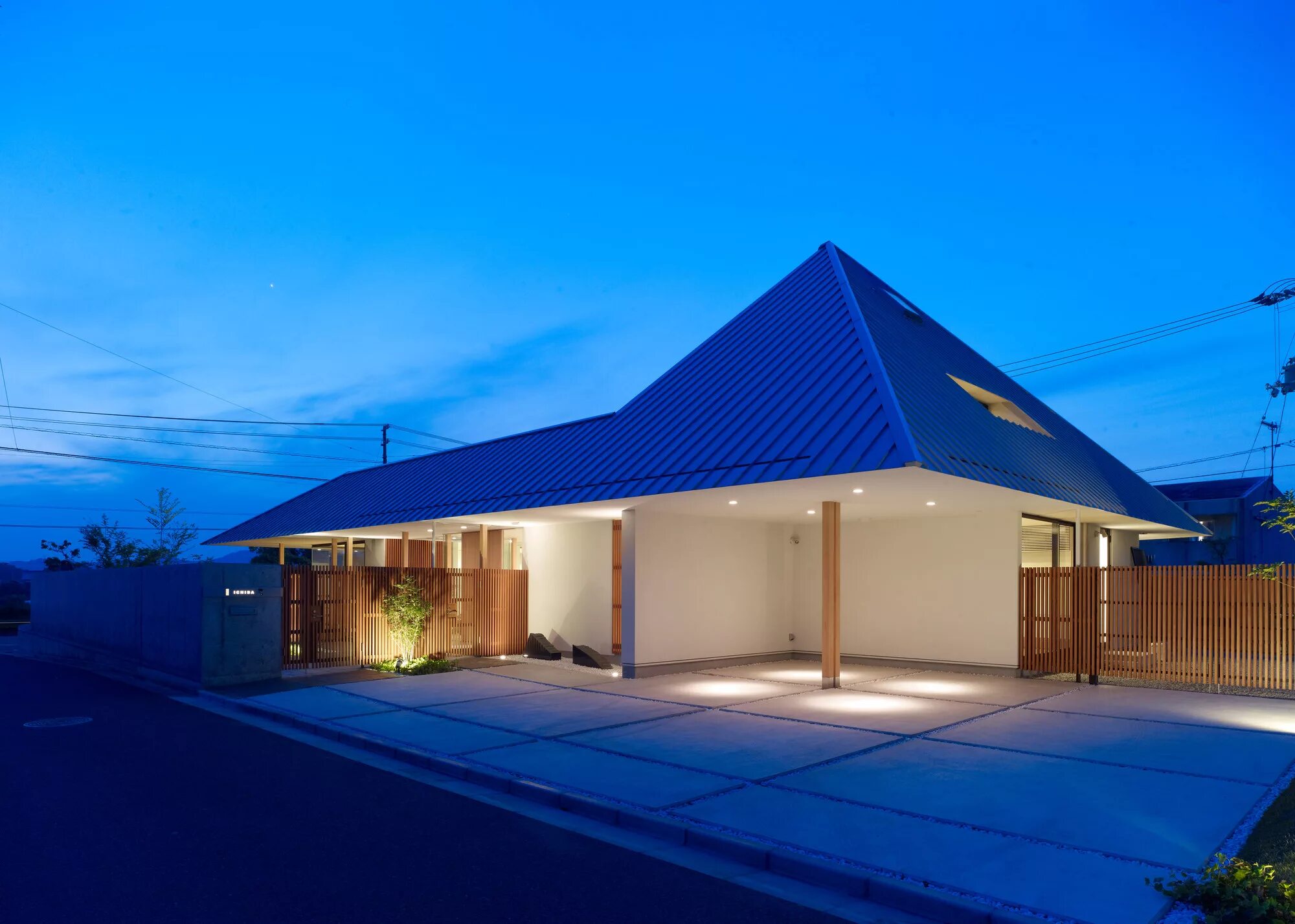 kenta eto's 'house usuki' in japan has sloped roof you can sit on and admire the