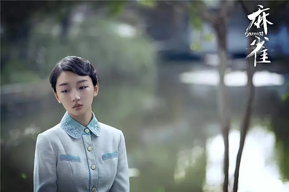 Счастливый мужчина. Человек на вершине. Медальон ренесми купить. Мужчина с поднятыми руками. Медальон беллы свон.