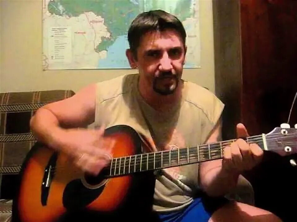 Мне старушка одна на вокзале поохав на гитаре. Ордена под гитару. Ордена не продаются на гитаре. Ордена не продаются песня под гитару. Звезды на погоне песня.