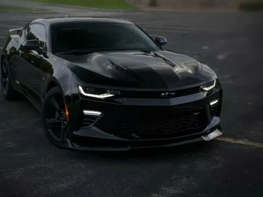 Черный шеви. Chevrolet Camaro черный. Шивралет Камара черный. Шевроле Камаро 2023 черный. Шевроле Camaro черная.