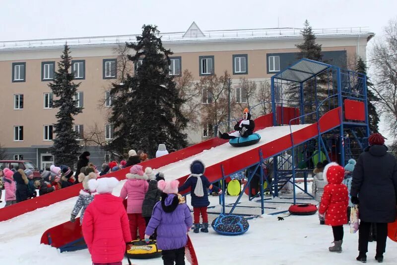 Площадь города новый Оскол. Новый Оскол Белгородская область. Город новый Оскол Белгородской области. Новый Оскол Центральная площадь. Объявление новый оскол