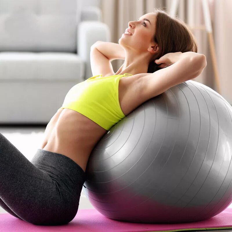 мяч для фитнеса «фитбол-65 с эспандерами» (fitness ball with expanders, grey). мяч гимнастический skyfit. фитбол упражнения. занятия на мяче для грудничков. 3 фитбола.