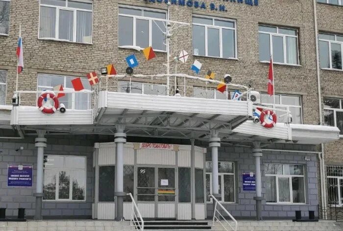 Колледж транспорта и сервиса тверь. Колледжи омска после 9. Колледжи москвы после 9 класса. Медицинский колледж областной медицинский колледж омск. Омский строительный колледж омск.