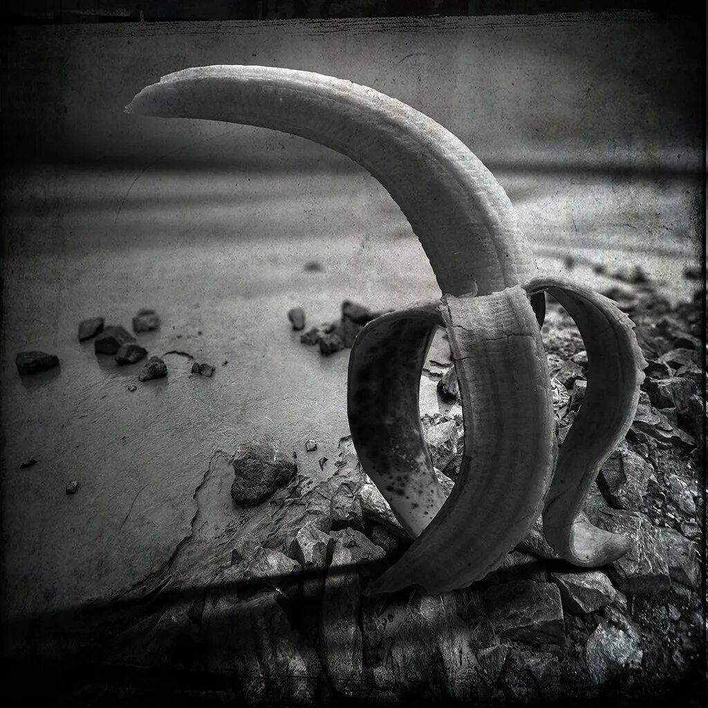 Weird strange. Бурные фантазии. strange images. приземленность.