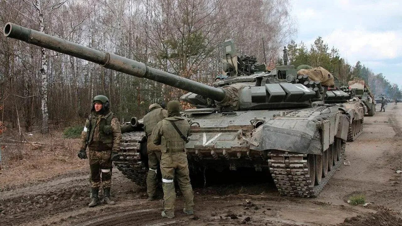 Новости украины сегодня бои май 2024. Донецк 2014 год обстрел школы. Мариуполь боевые действия 2022. Новости украины сегодня бои май 2024. Российский солдат.