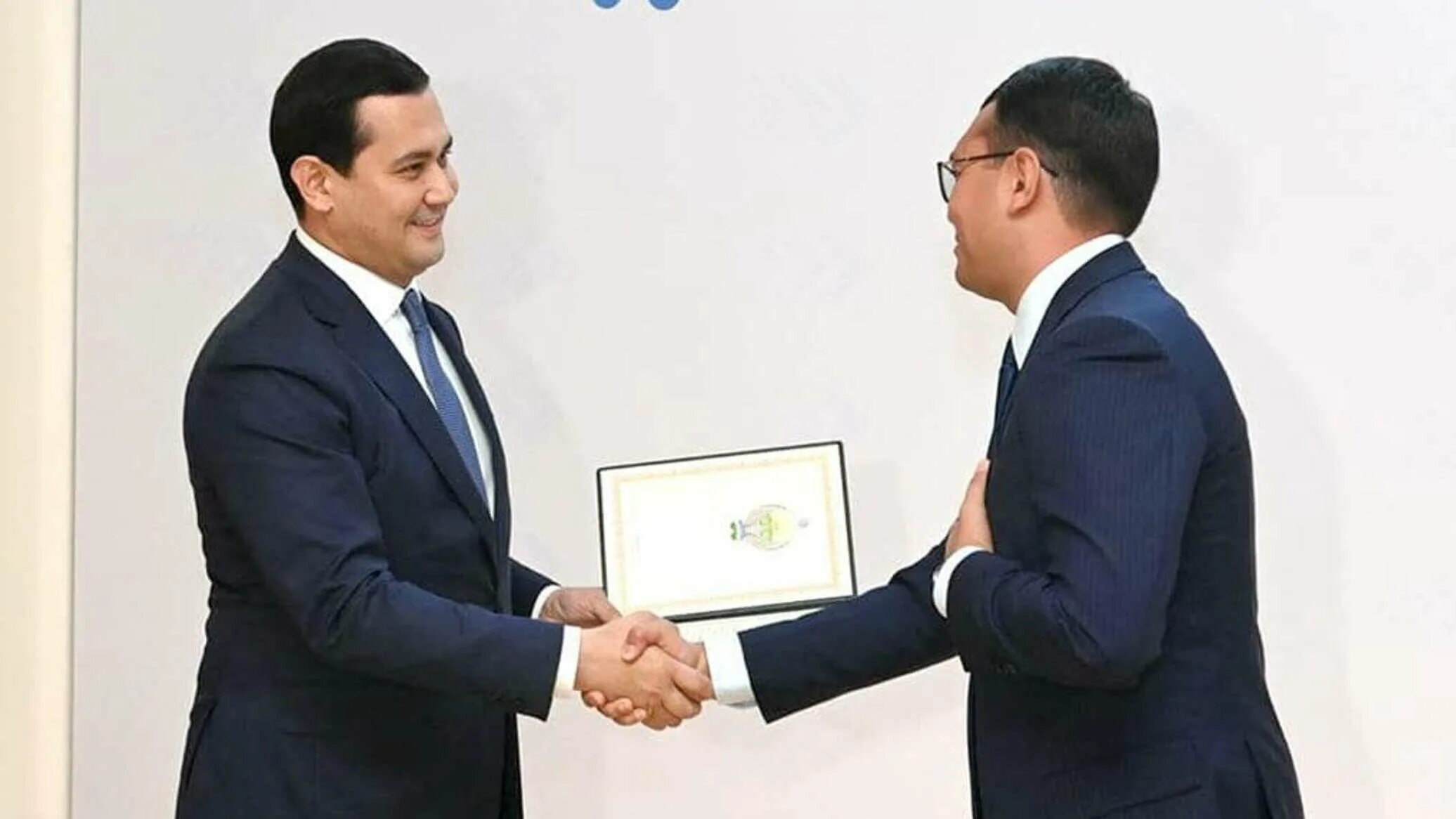 Музаффар касымов. Азиз ахмедов астарта. Forbes узбекистан. Предприниматели узбекистана. Предприниматели узбекистана.