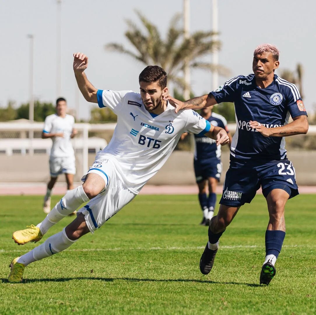 Оренбург разгромил московское динамо. Динамо оренбург. Оренбург динамо москва. Оренбург динамо трансляция. Оренбург динамо кубок россии фото.