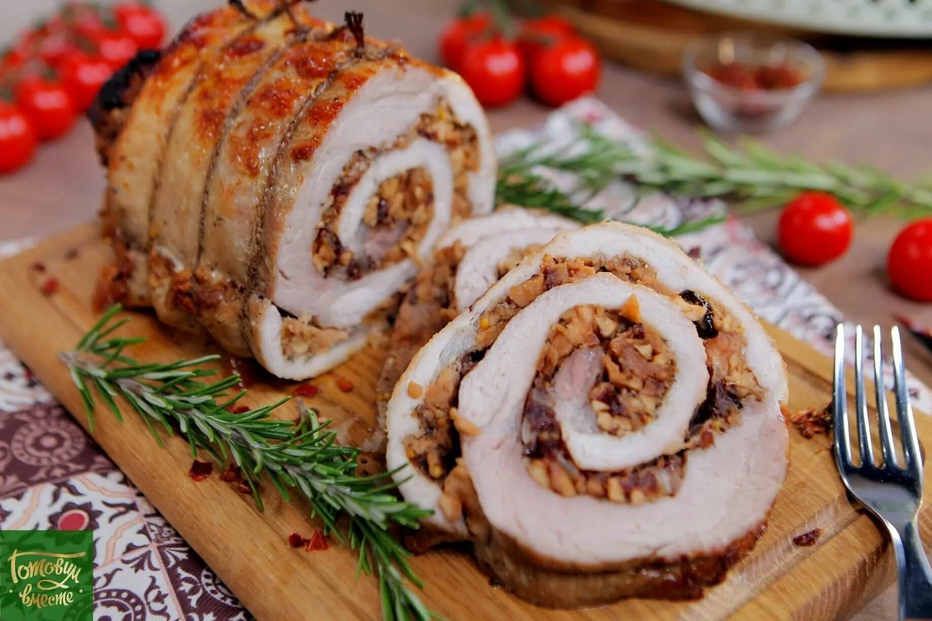Рецепт запеченного мясного рулета