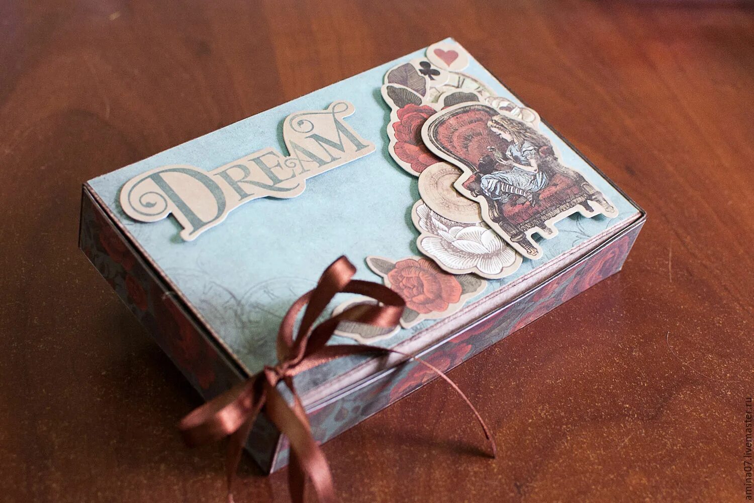 Украшение коробки вдохновение. Коробочка вдохновения. Мыло в подарочной коробке. Коробка складная 30х20. Чудо коробочка.