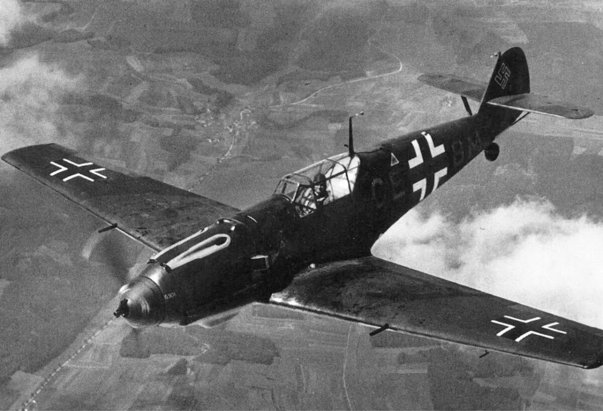 Мессершмитт bf 109. Messerschmitt bf.109 истребители Германии. Мессершмитт bf 109 Люфтваффе. Мессершмитт 1941-1945.