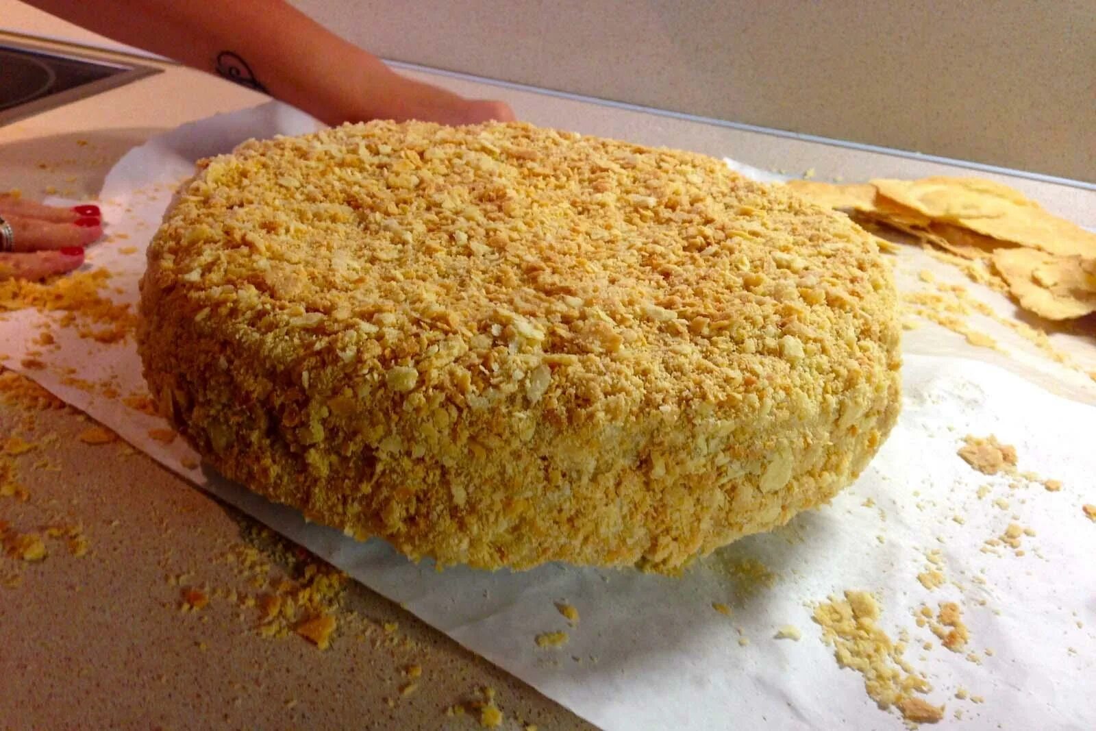 домашнее приготовление торта наполеон. пирог наполеон. римский пирог бейквиль. торт наполеон с заварным кремом. классический слоеный наполеон.