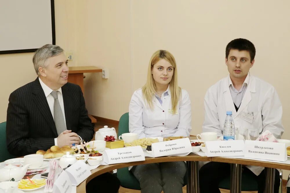 Сайт узловского суда тульской области. Узловская районная больница. Больница г Узловая Тульская область. Главврач Узловая ЦРБ. Главный врач Узловской районной больницы.