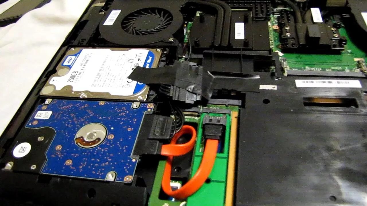 Msi hdd. Крепление ssd hdd msi gt70. gt72vr disassembly. msi gt72 2qd hdd sata. ноутбук msi gt70 размер жесткого диска.
