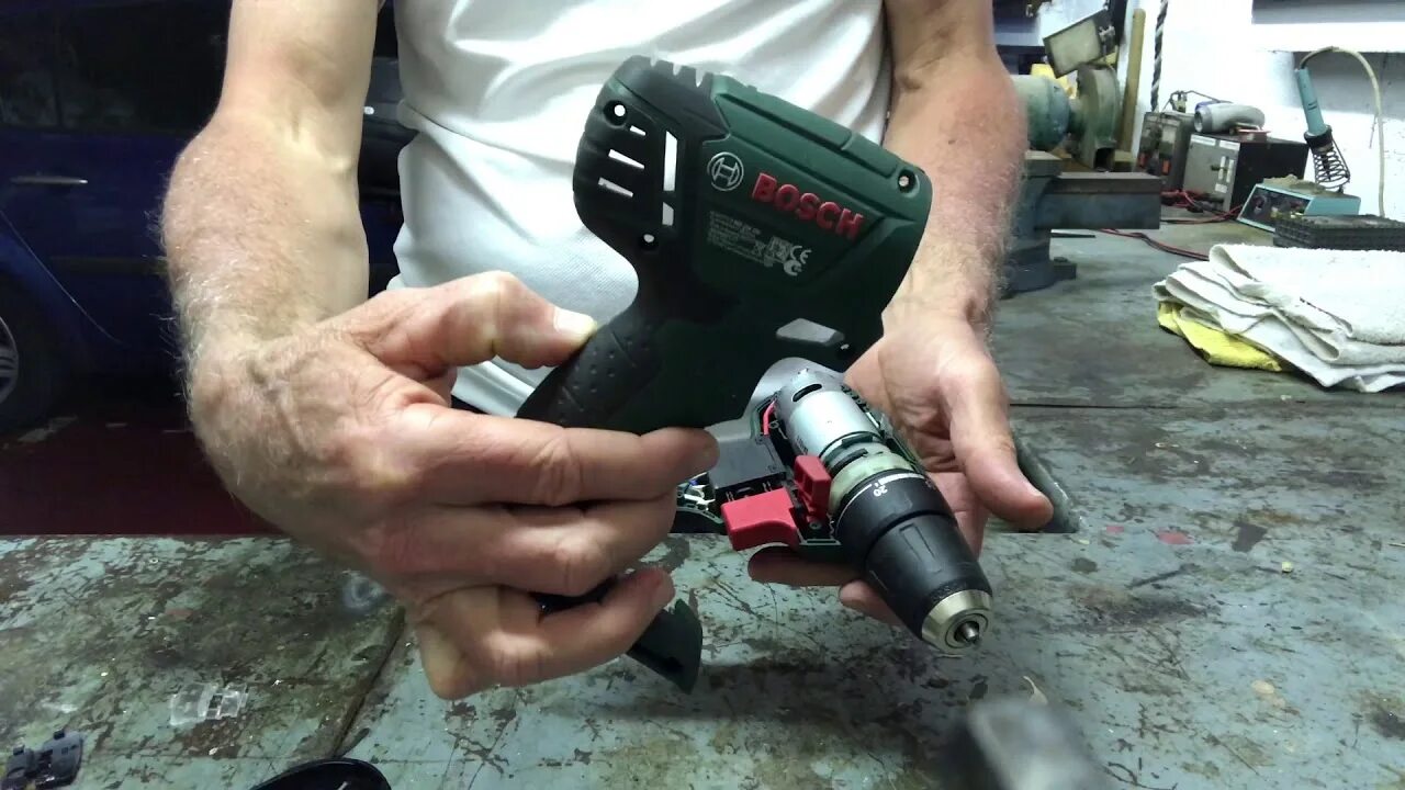 Дрель Bosch 14.4 10v. Шуруповерт Bosch GSR 1440-li professional редуктор разобранный. Шуруповерт Bosch 14.4 запчасти редуктора. Щетки для шуруповерта Bosch PSR-12. Сгоревший шуруповерт