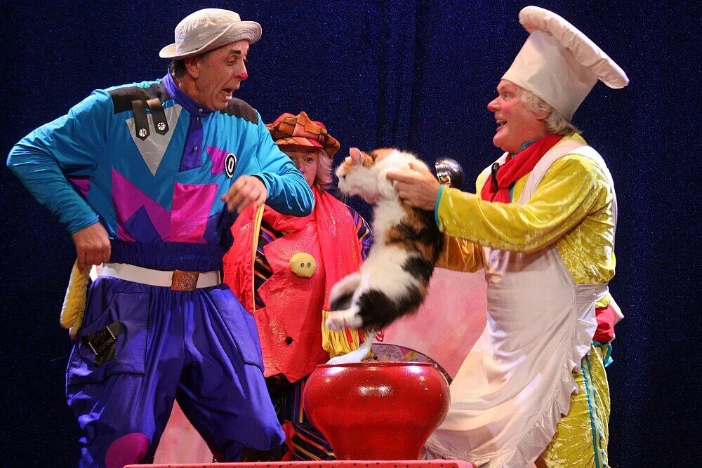 Выступление куклачева с кошками. Театр кошек Юрия куклачёва.