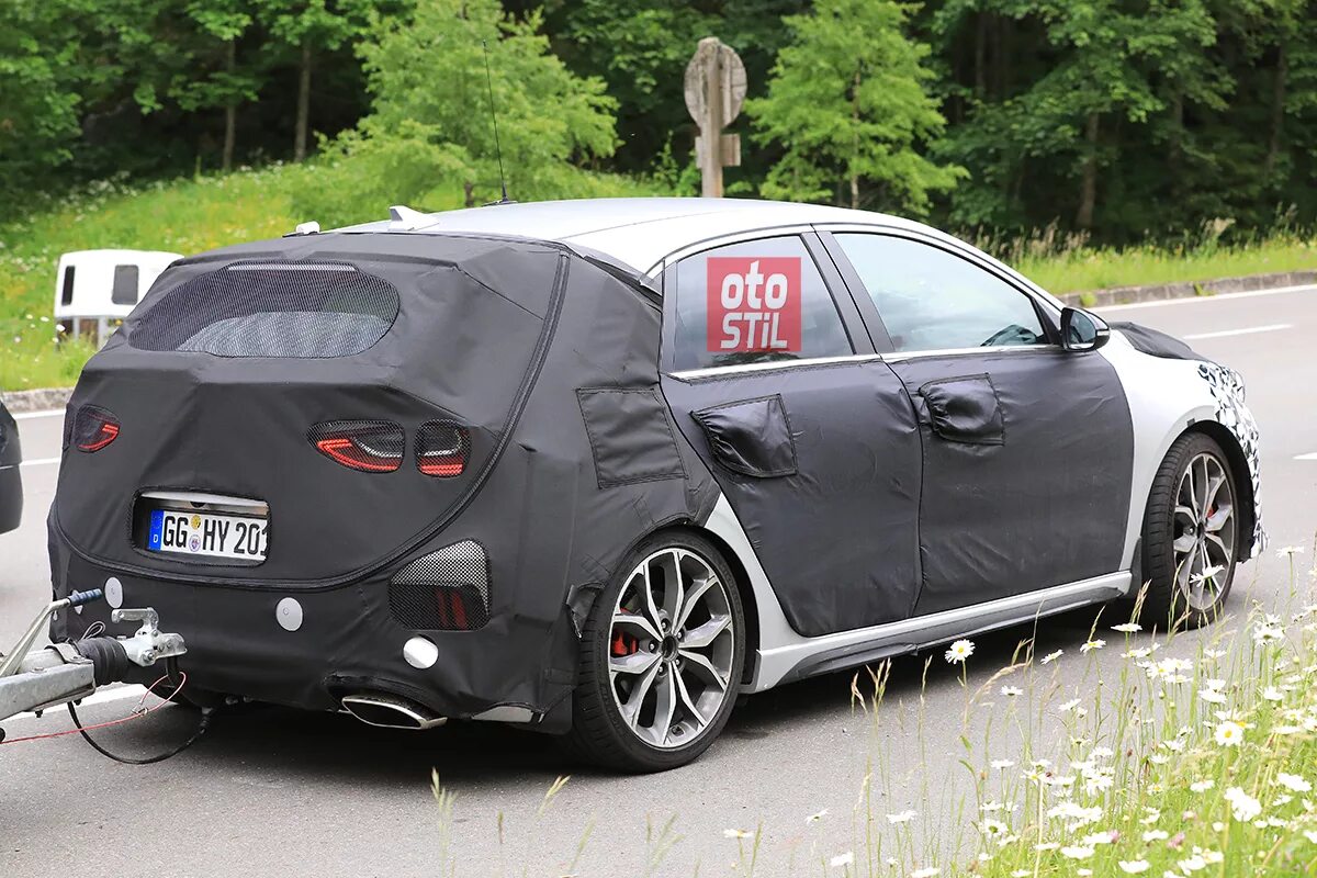 Kia Ceed CD gt. Kia Ceed 2021 Tuning. Кия СИД хэтчбек 2019 в камуфляже. Kia Ceed gt обвес. Киа хэтчбек тюнинг