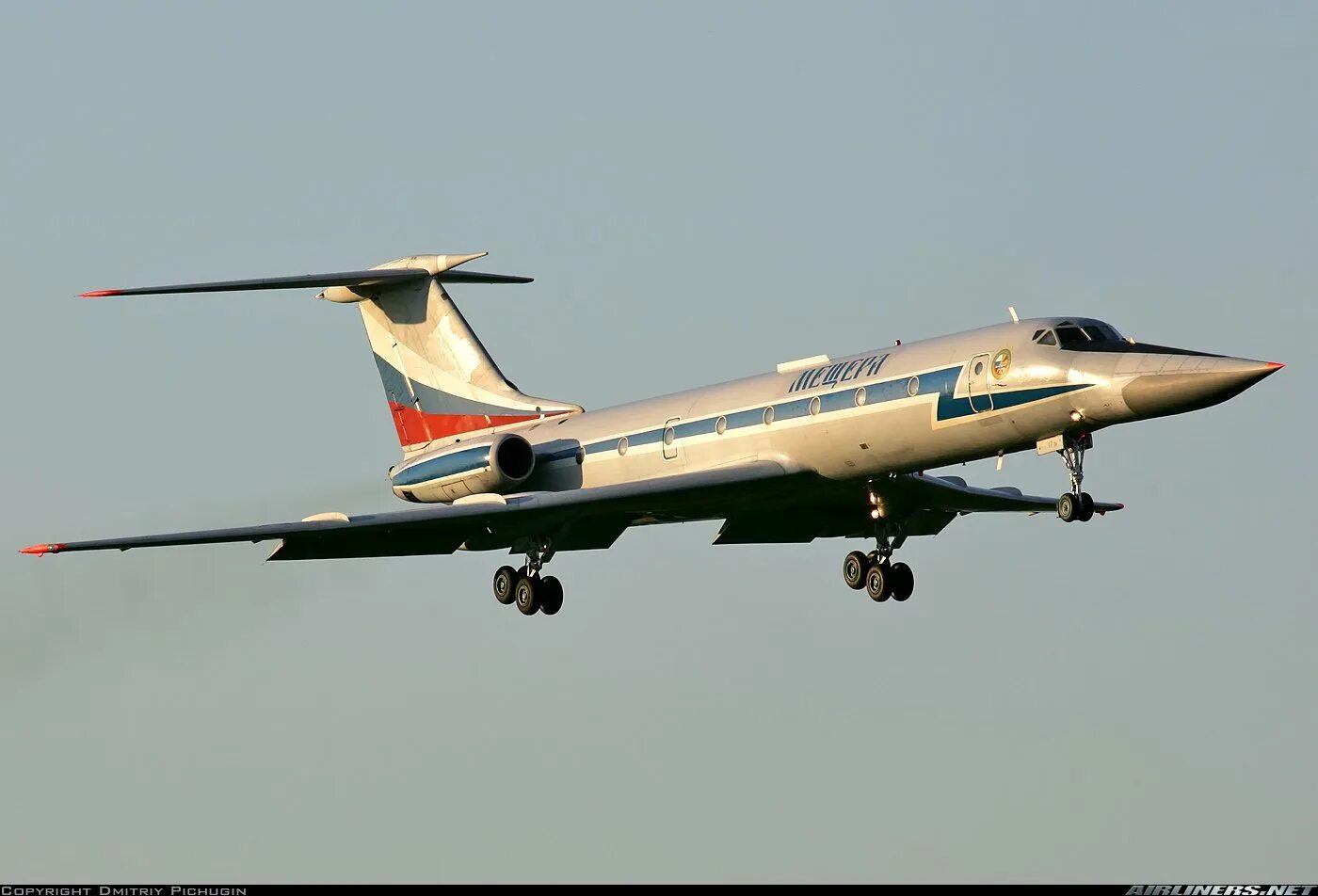 Ту 134 роскосмос. Ту 134 стабилизатор. Ту-134 авиакомпании волга авиаэкспресс салон внутри. Группа ту-134 лавина. Ту-134 альбомы.