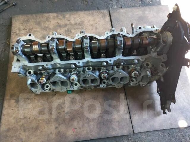 Мазда b6-de гбц. Р2 гбц мазда бонго верхний термостат. Головка блока цилиндров мазда бонго френди. Гбц мазда бонго френди. Снятие головки блока цилиндров мазда бонго.