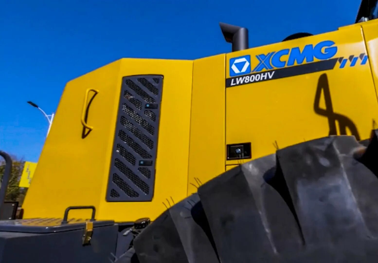 Каток xs205. Дилер xcmg в москве. Xcmg xmr203. Гусеничный кран xcmg xgc130. Xcmg xs265.