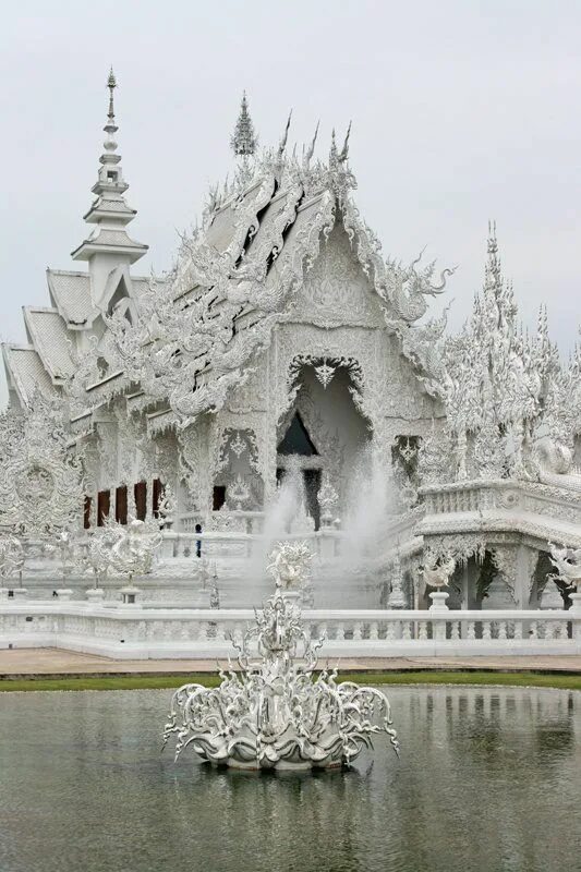 Temple of beauty. Храм ват Ронг Кхун. Белый храм Таиланд. Чианг рай. Чианграй Таиланд.