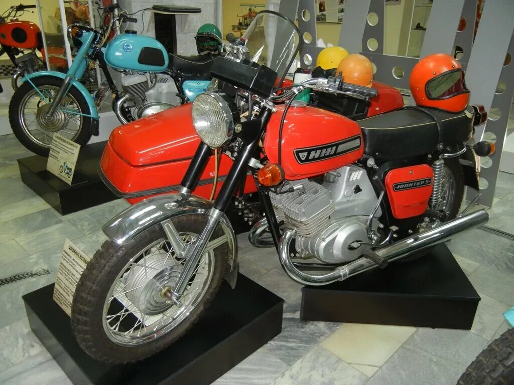 Мотоцикл ИЖ Юпитер 5. Советский мотоцикл ИЖ Юпитер 5. Мотоцикл ИЖ Юпитер 5 оранжевый. ИЖ Юпитер 5 01.