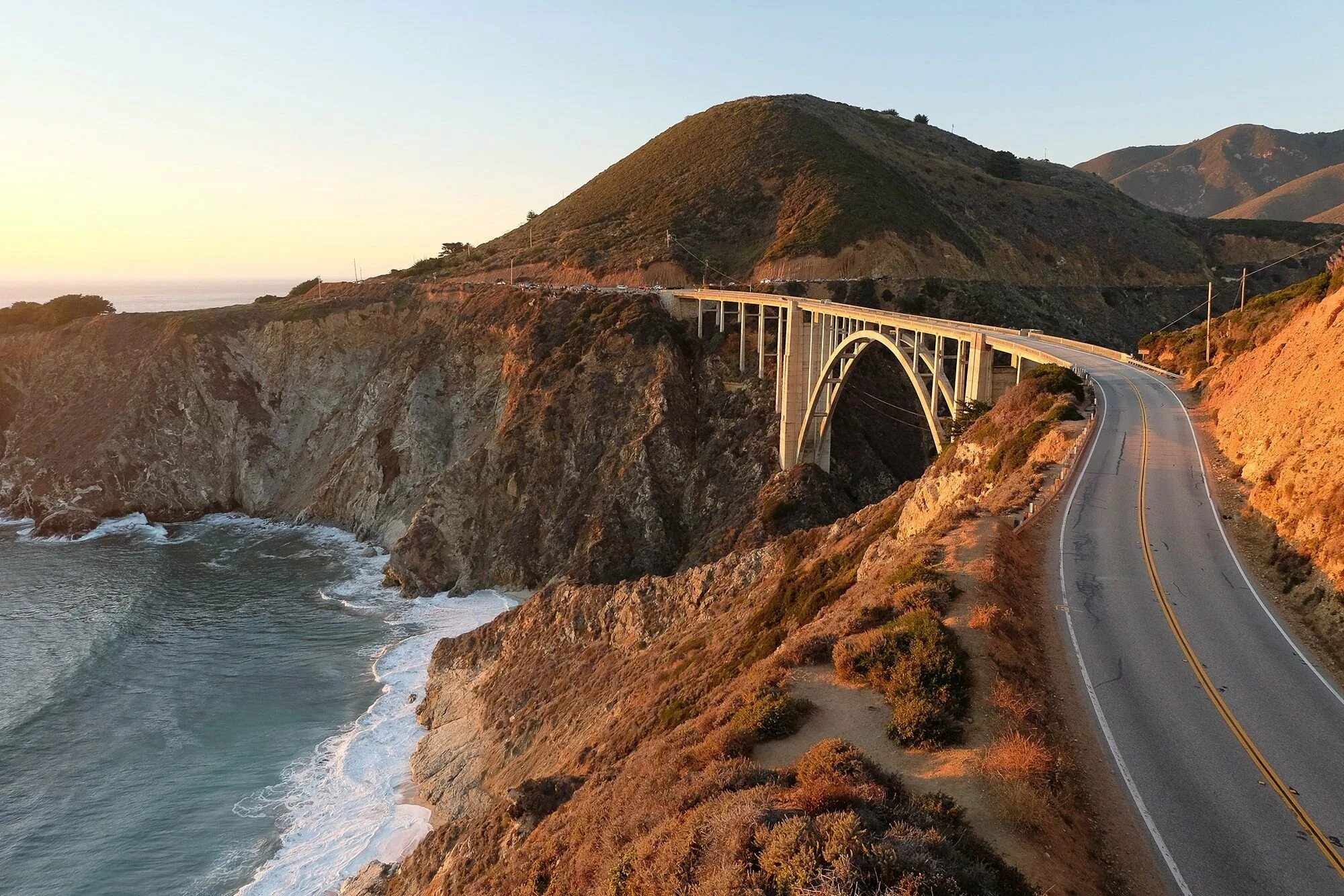 Самые калифорния. Big sur Калифорния. Монтерей Калифорния мост. Мост Биг-сюр, Калифорния. США big sur California дорога.