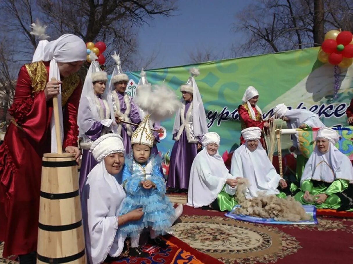 Национальный праздник казахов. Наурыз мейрамы традиции. Традиции казахского народа. Казахские традиции и обычаи. Праздники Казахстана.