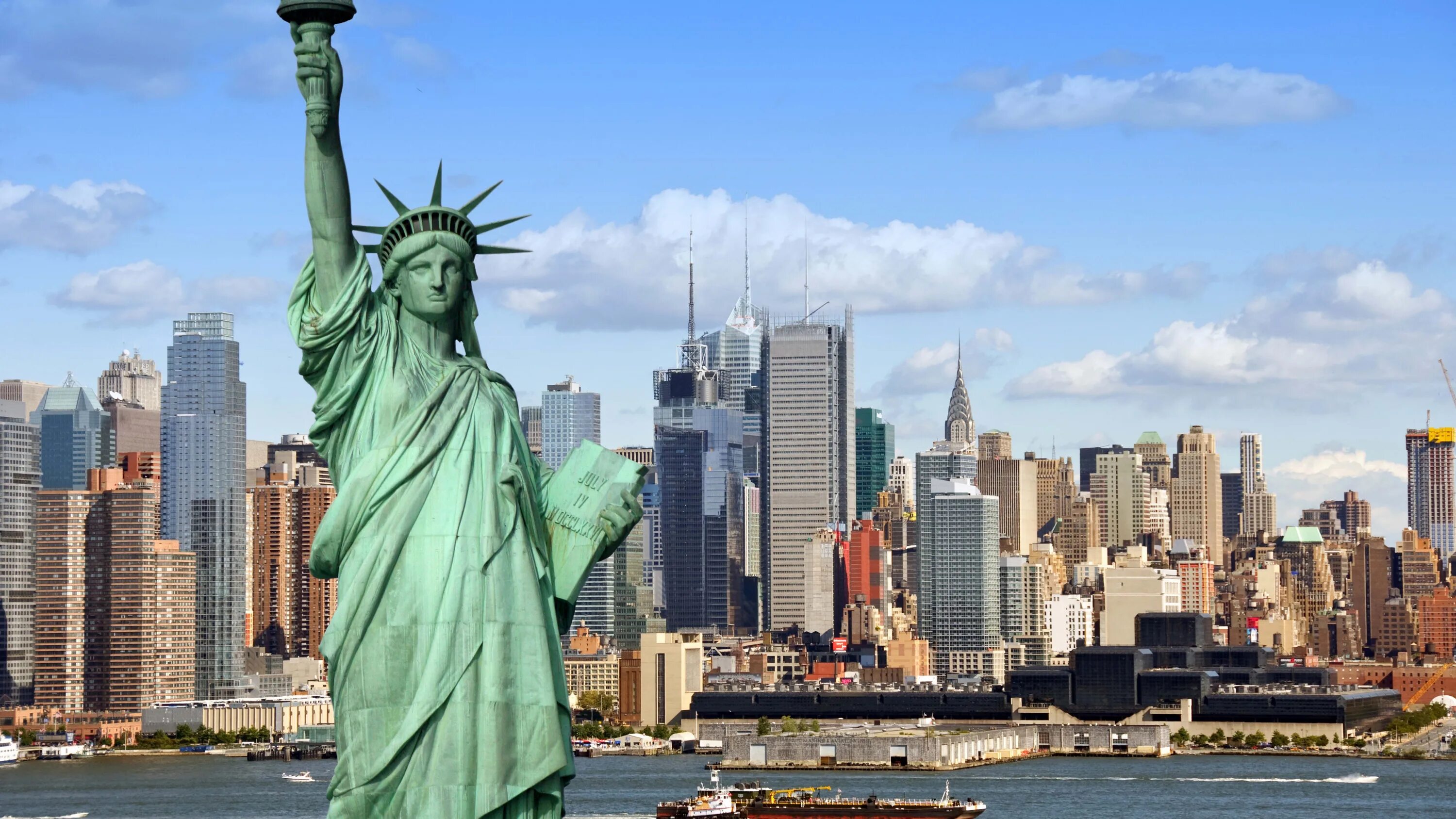 Свобода в различных странах. Статуя свободы Нью-Йорк. Статуя свободы (г. Нью-Йорк). Манхэттен статуя свободы. Высота статуи свободы в Нью-Йорке.
