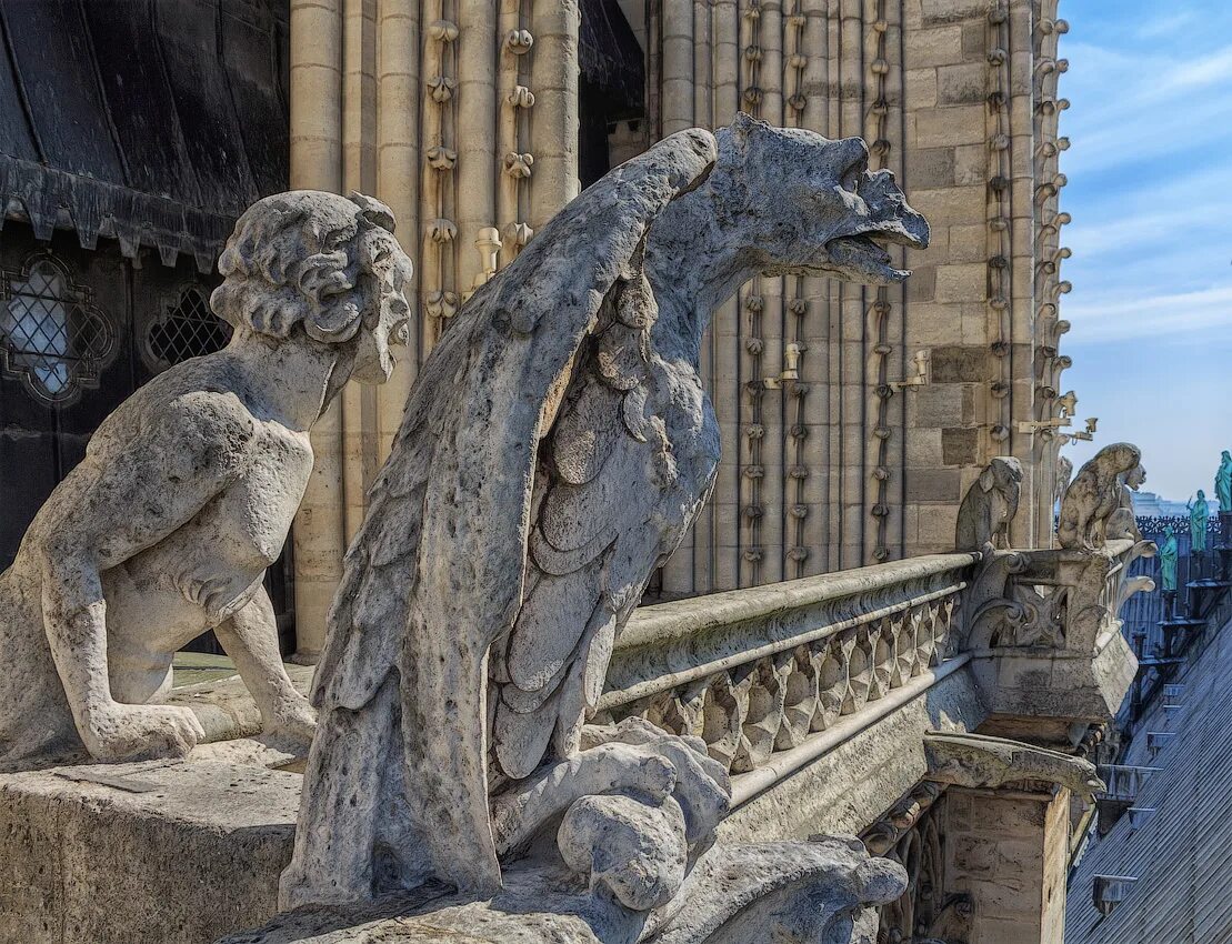 Химера храмов. Сад химер. Собор парижской богоматери горгульи. Fushiguro megumifushiguro megumi. Парижские химеры.