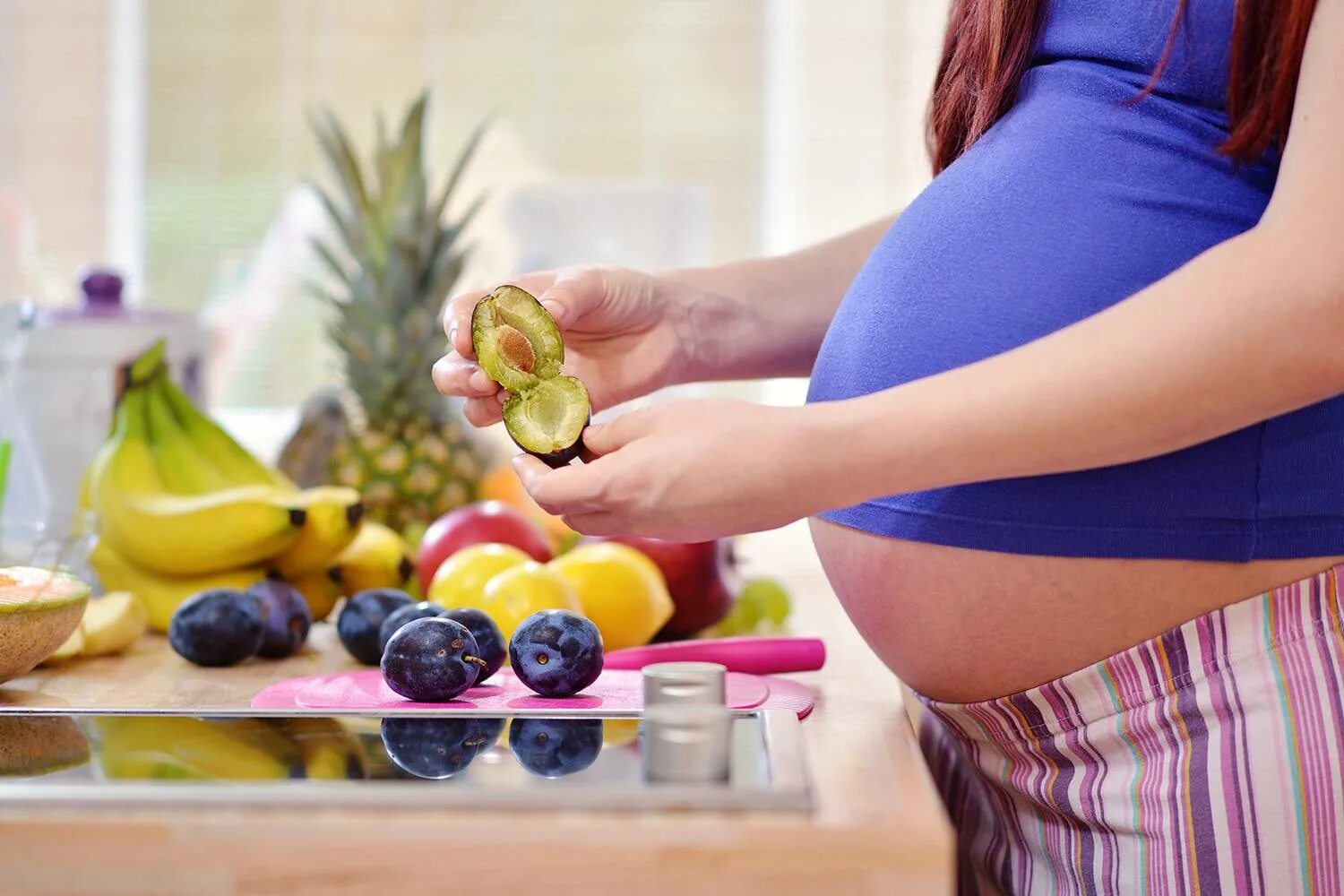 Первый триместр года. Питание для беременных. Беременность и еда.