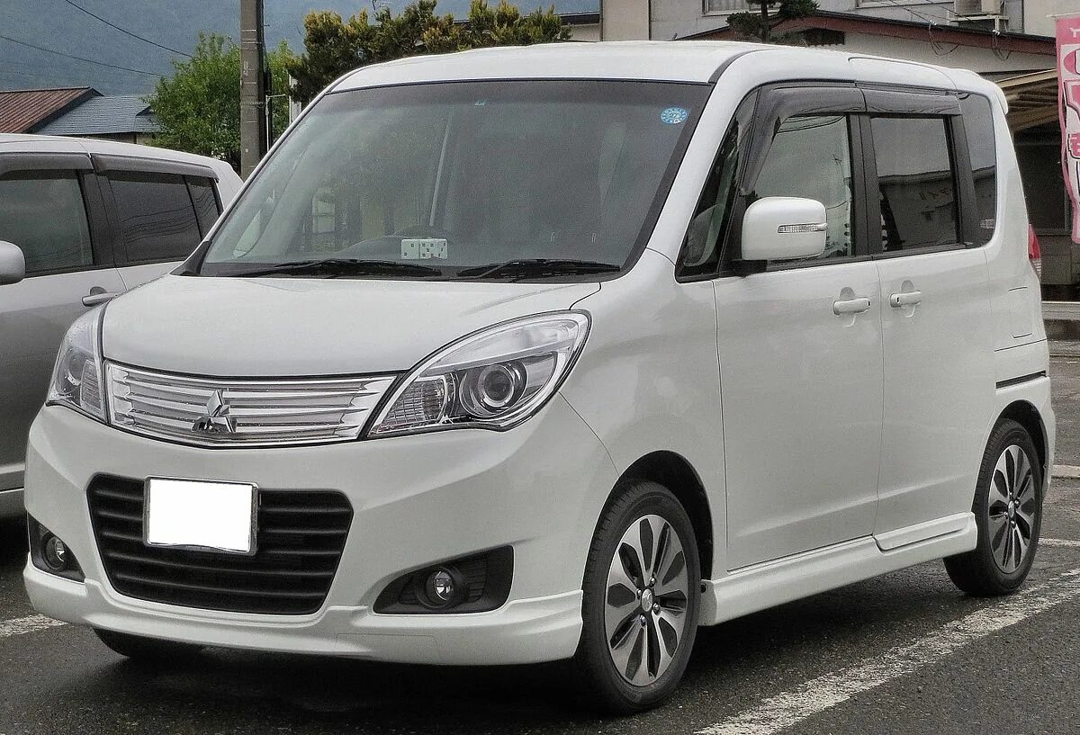 Митсубиси Делика д2. Mitsubishi Delica d2. Delica 2. Мицубиси Делика 2015 d2.