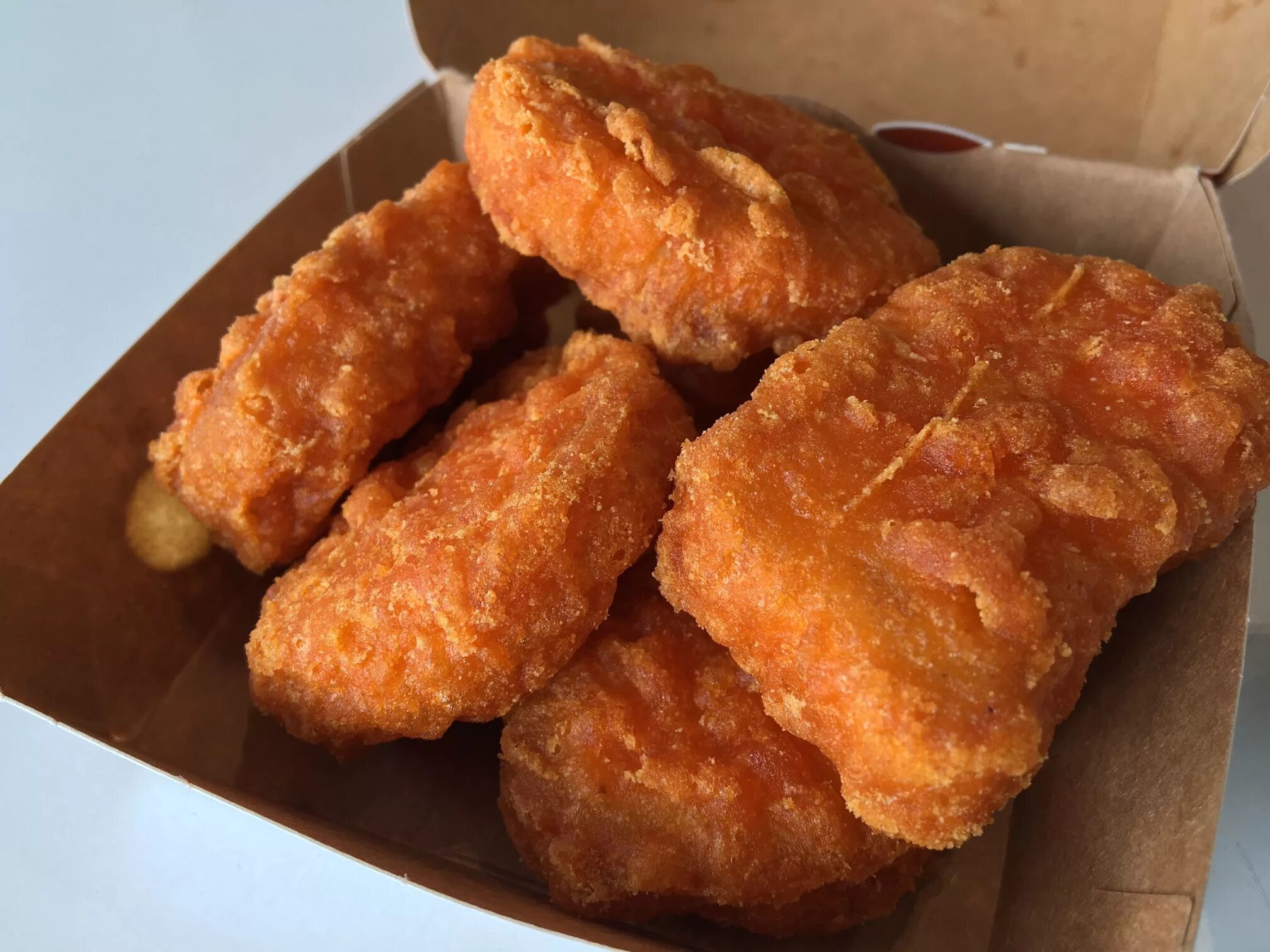 MCDONALD'S Chicken MCNUGGETS. Чикен Наггетс макдональдс. Острые Чикен Макнаггетс макдональдс. Чикен Мак наггетсы. Наггетсы как в макдональдсе