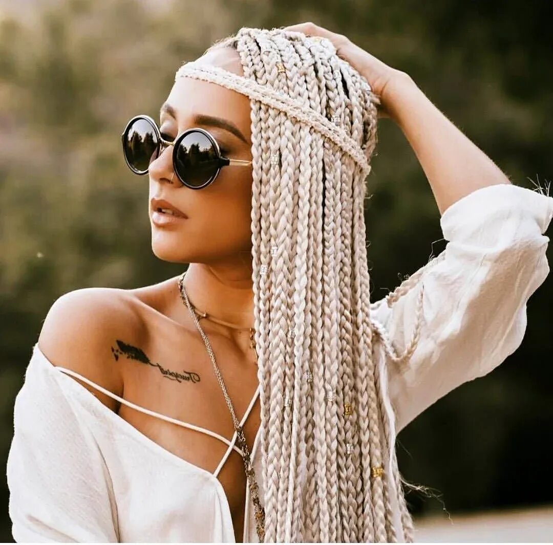 Кирстен зеллерс. Африканские косички сенегальские. Крупные косы. Белые косички. Сенегальские девушки.