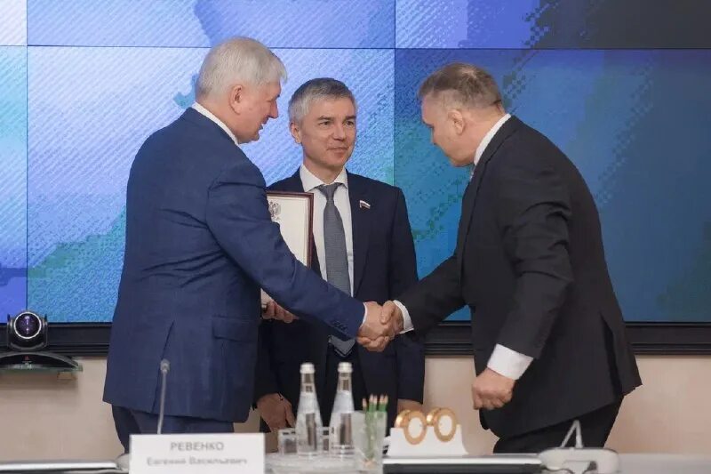 глава терновского района воронежской области. евгений ревенко журналист. кадурин владимир викторович воронеж. руководитель департамента физкультуры и спорта воронежской области. дмитрий минаков воронеж.