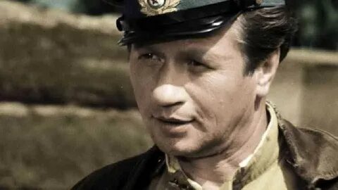 Смуглянка в бой идут одни старики