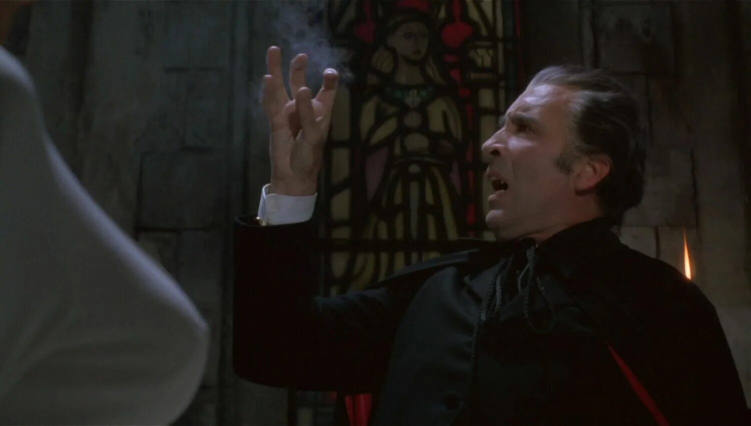 Прикольный граф дракула. Кристофер ли дракула 1972. Насекомые коллеги графа дракулы ответ. Мультфильм про вампиров дракула. Кристофер ли дракула 1972 гиф.