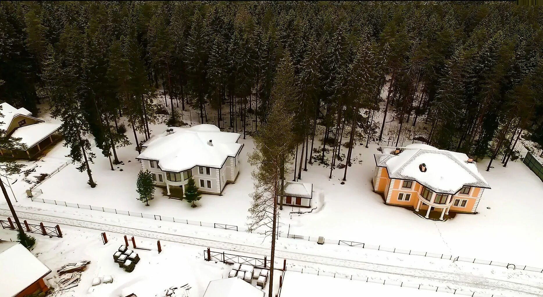 Царство королевство санкт-петербург. Отель царство-королевство в рощино. Загородный комплекс "царство-королевство". Рощино царство королевство ленинградская область. Ленинградская область рощино, отель царство королевство.