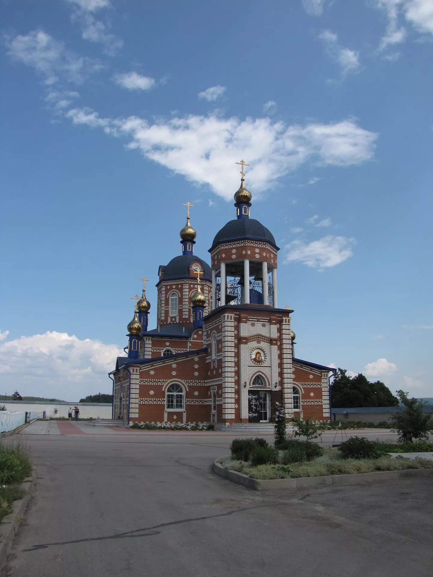 Погода жадовка саратовская область дергачевский район. Жадовский монастырь Ульяновской области. Жадовский монастырь Барыш. Ульяновск Жадовский мужской монастырь. Жадовский монастырь внутри Ульяновской области.