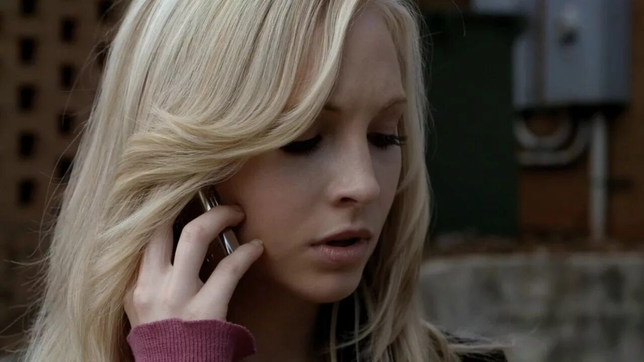 кэролайн мур caroline mooor