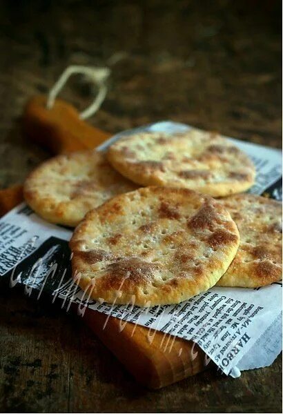 Картофельные лепешки с сыром в духовке. Финские лепешки из картофеля. Риеска. Финские картофельные лепешкилепешки. Финские лепешки.