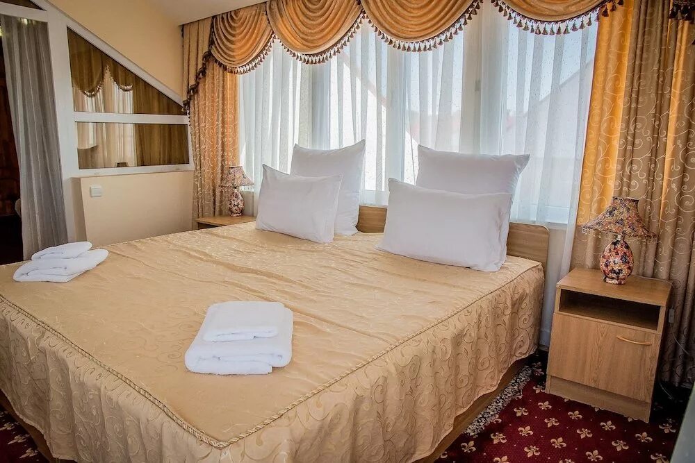 Сауна жара на адоратского 12в казань. Адлер отель самшит. Адлер, улица чкалова, 21г. Шарм сочи. Адлер, улица чкалова, 21г.