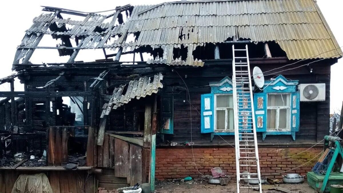 Погода зубовка татарский. Село Зубовка. Зубовка Астраханская область. Астраханская область Черноярский район с Старица сгоревший дом. Посёлок Зубовка Астраханской области.